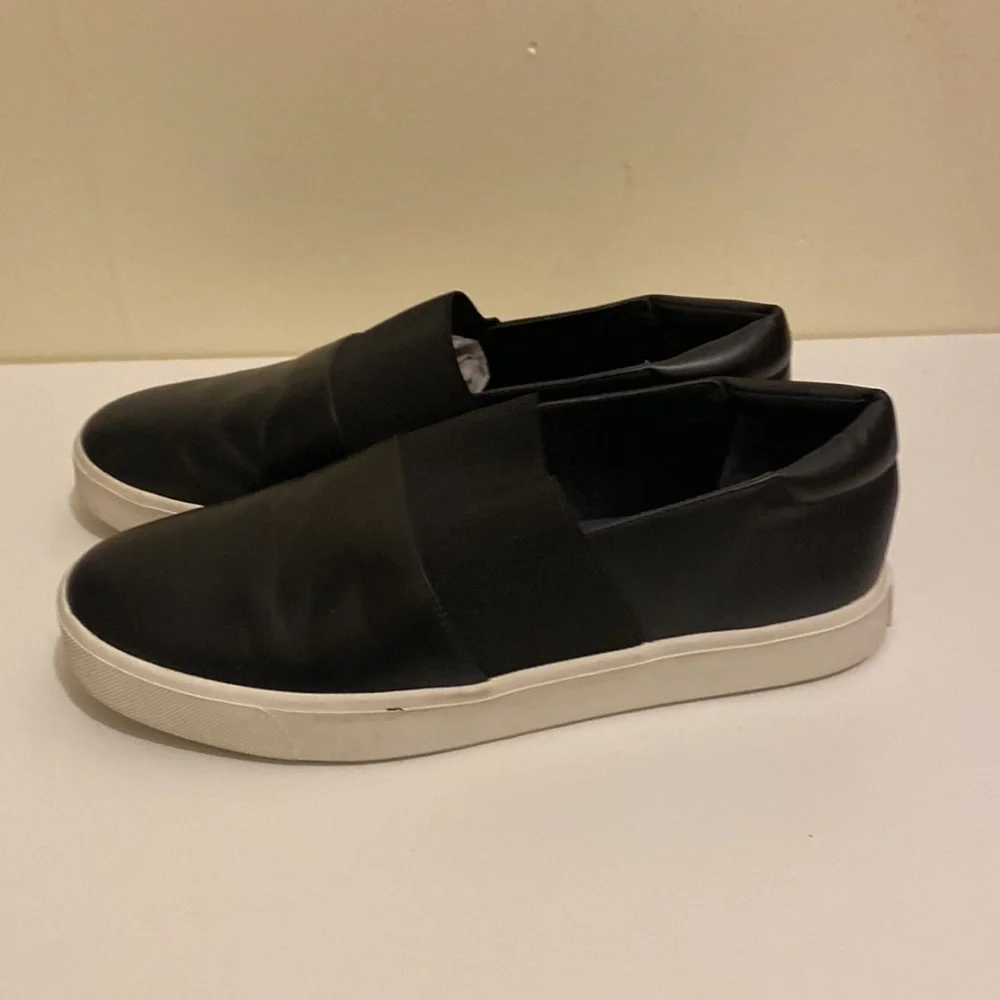 Vince black leather espadrille shoes. Size 8M / 38